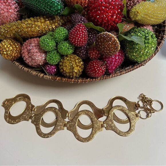 Chunky Oversized Vintage 1970s Groovy Embossed Egyptian Revival Chain Link Belt - Picture 13 of 16